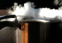 how hot do pressure cookers get